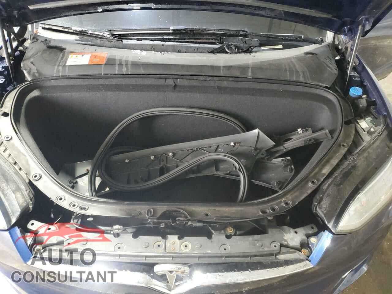 TESLA MODEL X 2017 - 5YJXCBE23HF054000