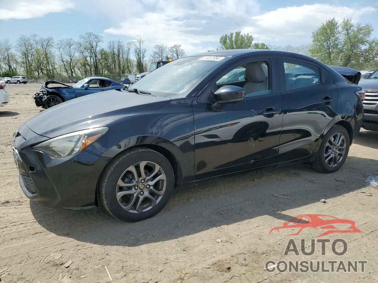 TOYOTA YARIS 2017 - 3MYDLBYV9HY176570