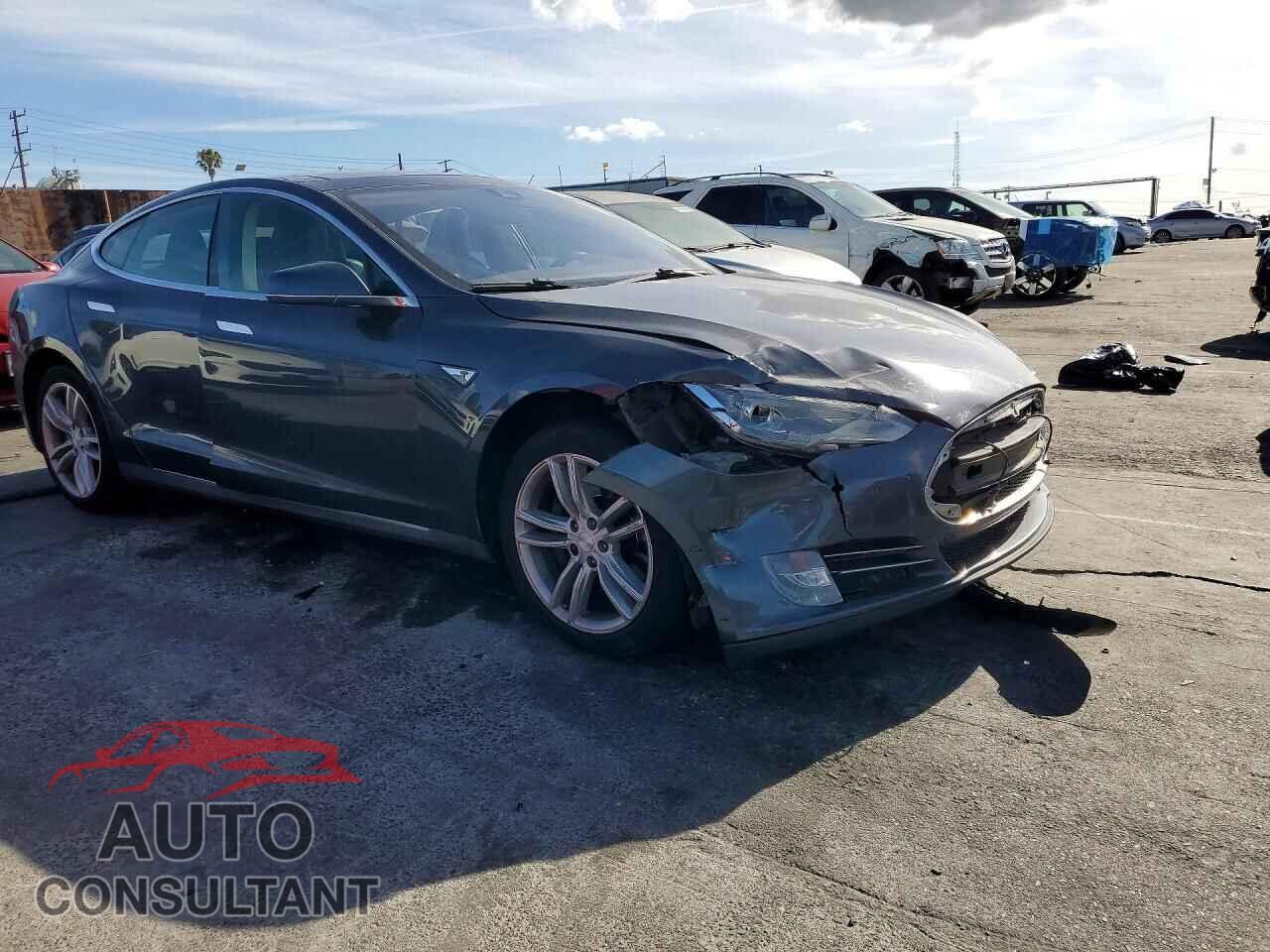 TESLA MODEL S 2015 - 5YJSA1H14FF084214