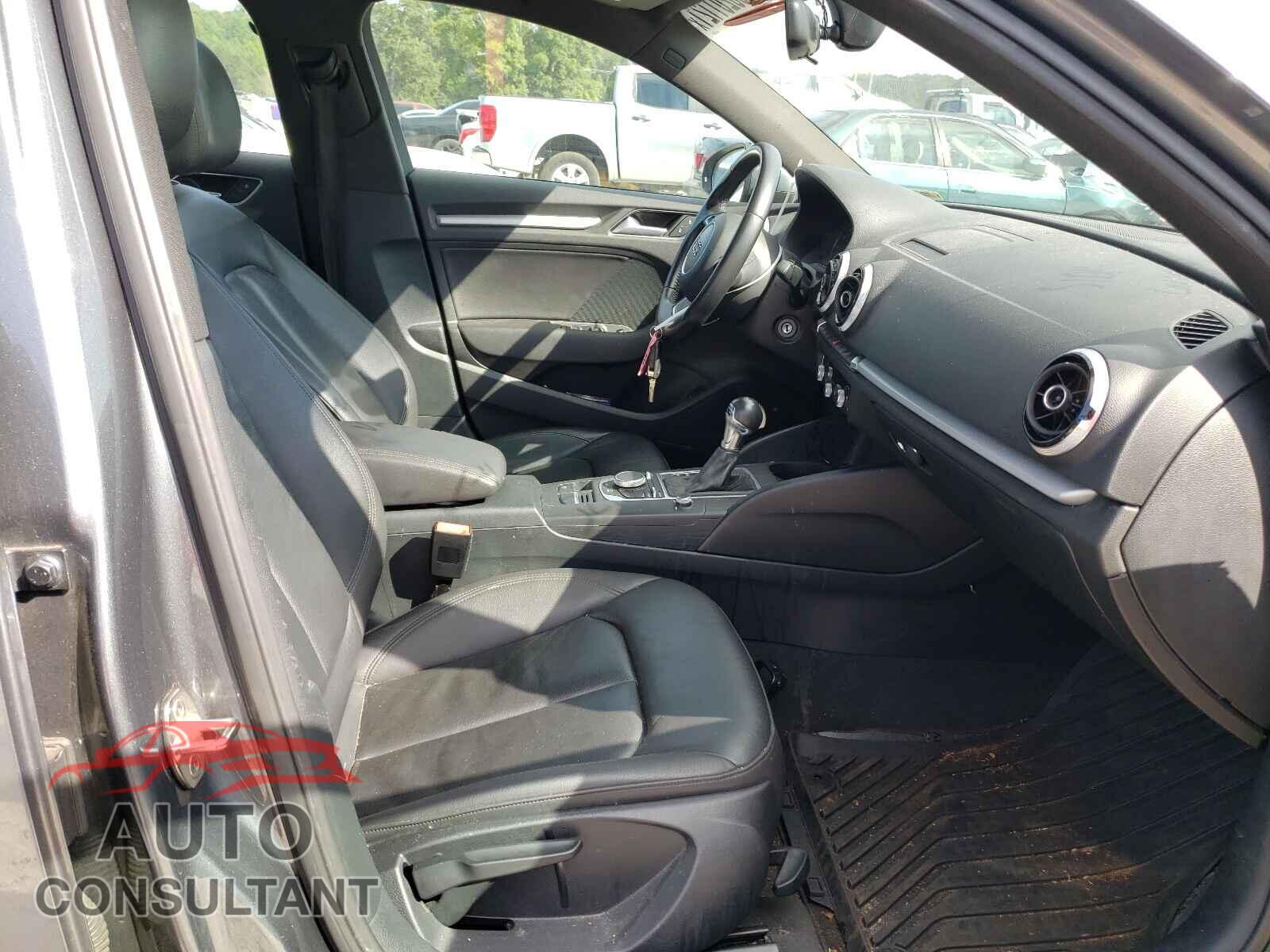AUDI A3 2016 - WAUA7GFF9G1031172