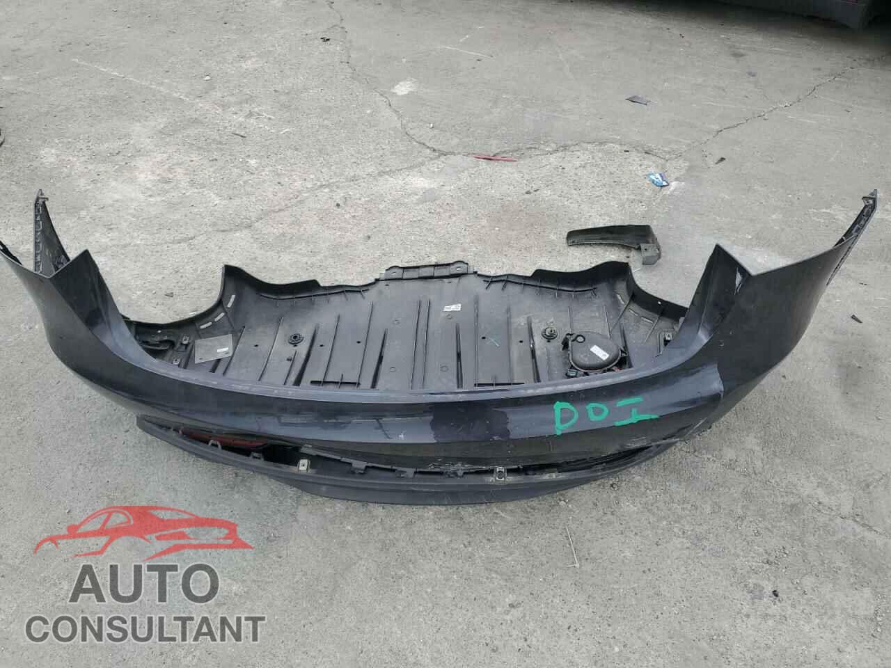 TESLA MODEL 3 2024 - 5YJ3E1EA1RF830586