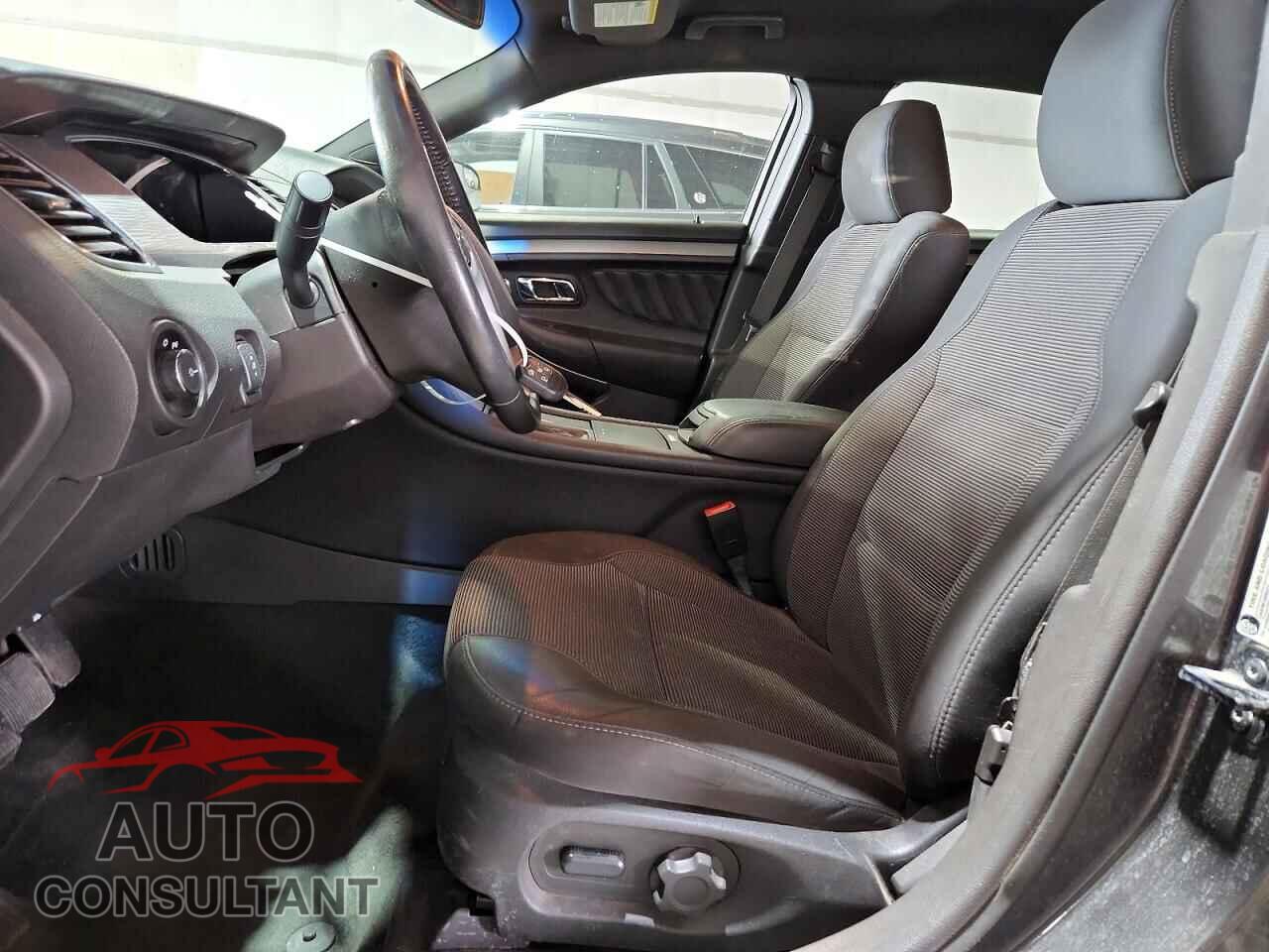 FORD TAURUS 2015 - 1FAHP2E84FG182011