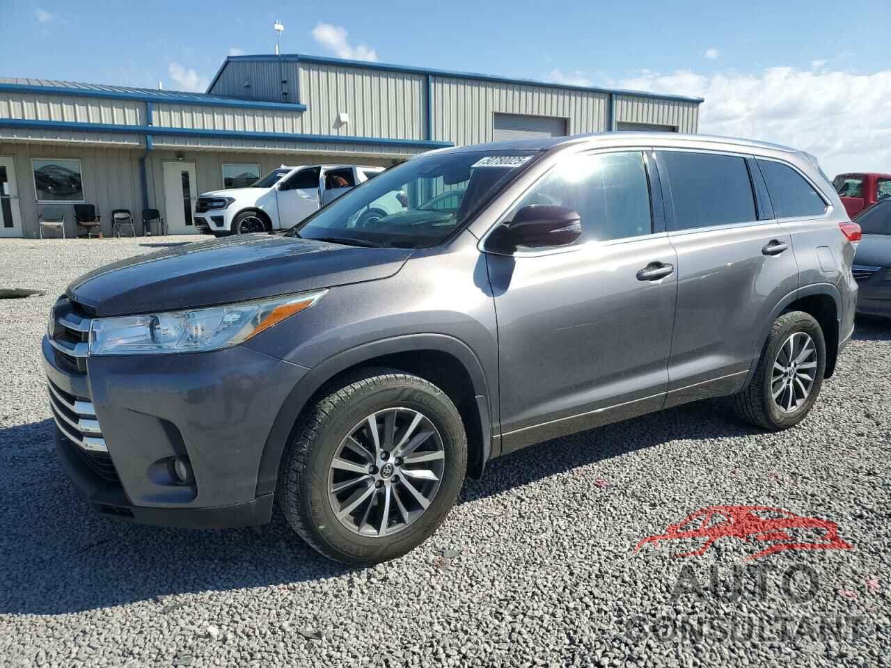 TOYOTA HIGHLANDER 2017 - 5TDJZRFH5HS456984