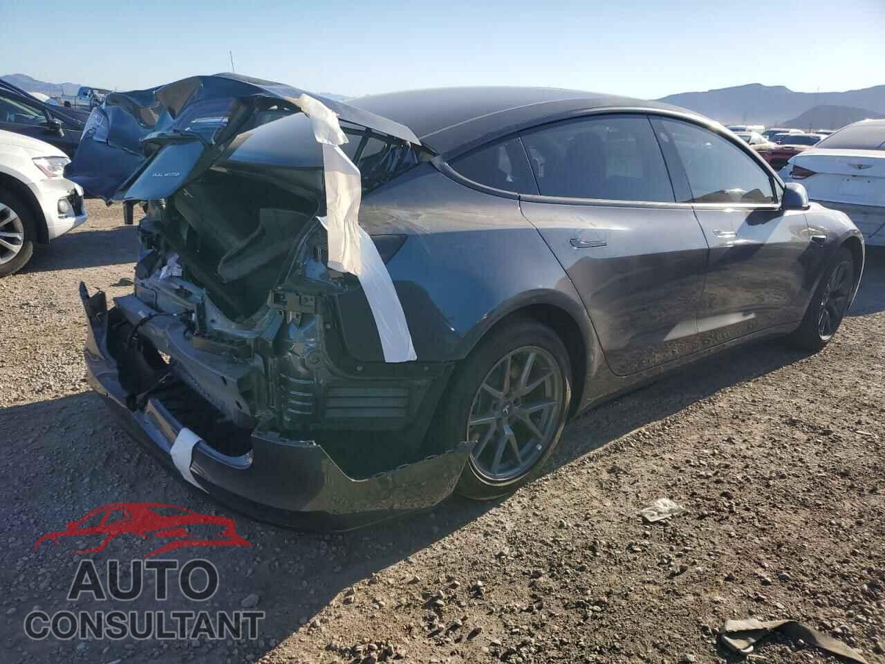 TESLA MODEL 3 2022 - 5YJ3E1EB0NF323987