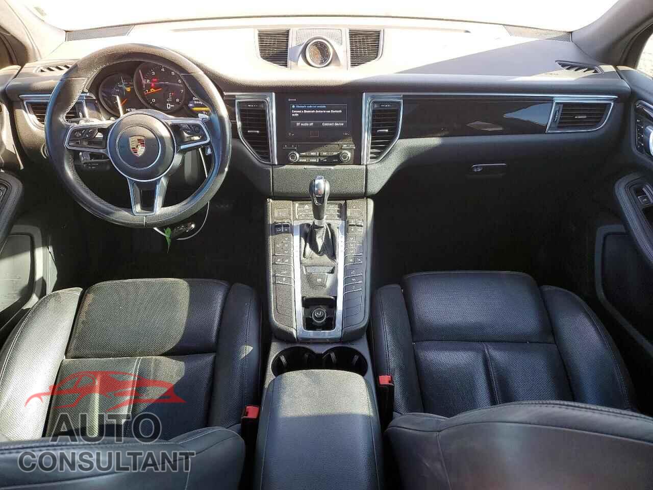 PORSCHE MACAN 2017 - WP1AA2A58HLB01304