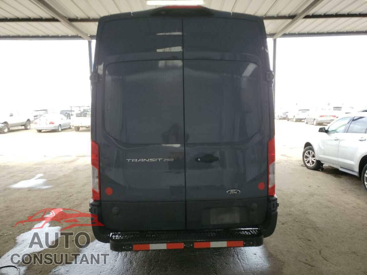 FORD TRANSIT 2020 - 1FTBR3X82LKA72421