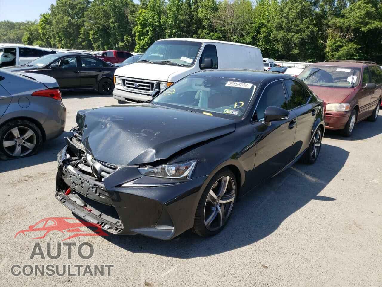 LEXUS IS 2018 - JTHC81D20J5030903