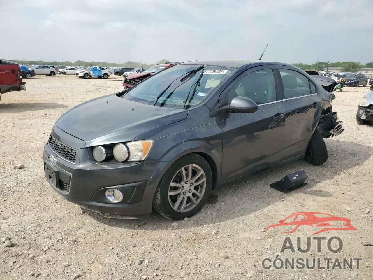 CHEVROLET SONIC 2013 - 1G1JC5SH1D4141906