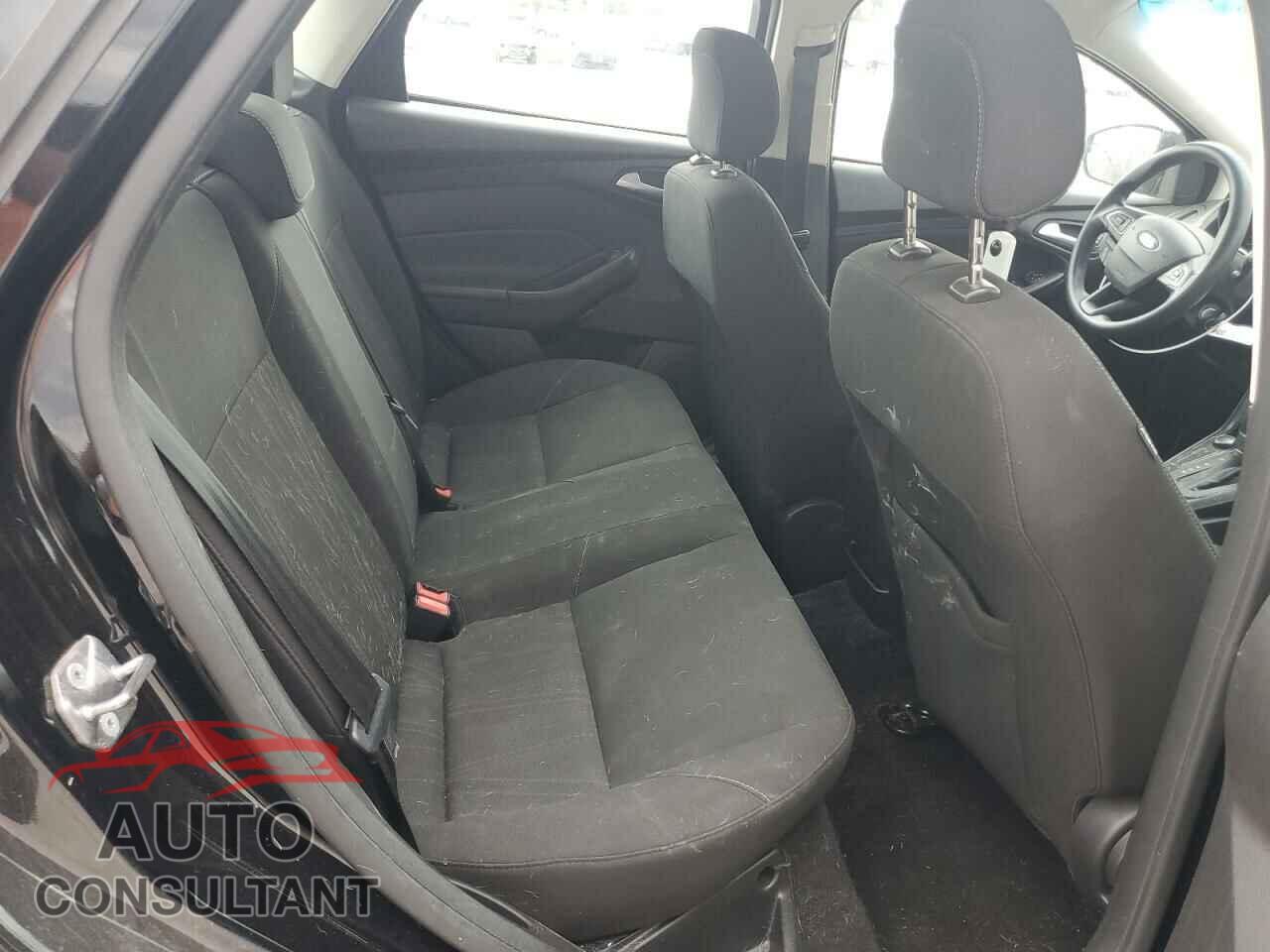 FORD FOCUS 2018 - 1FADP3FE6JL228558