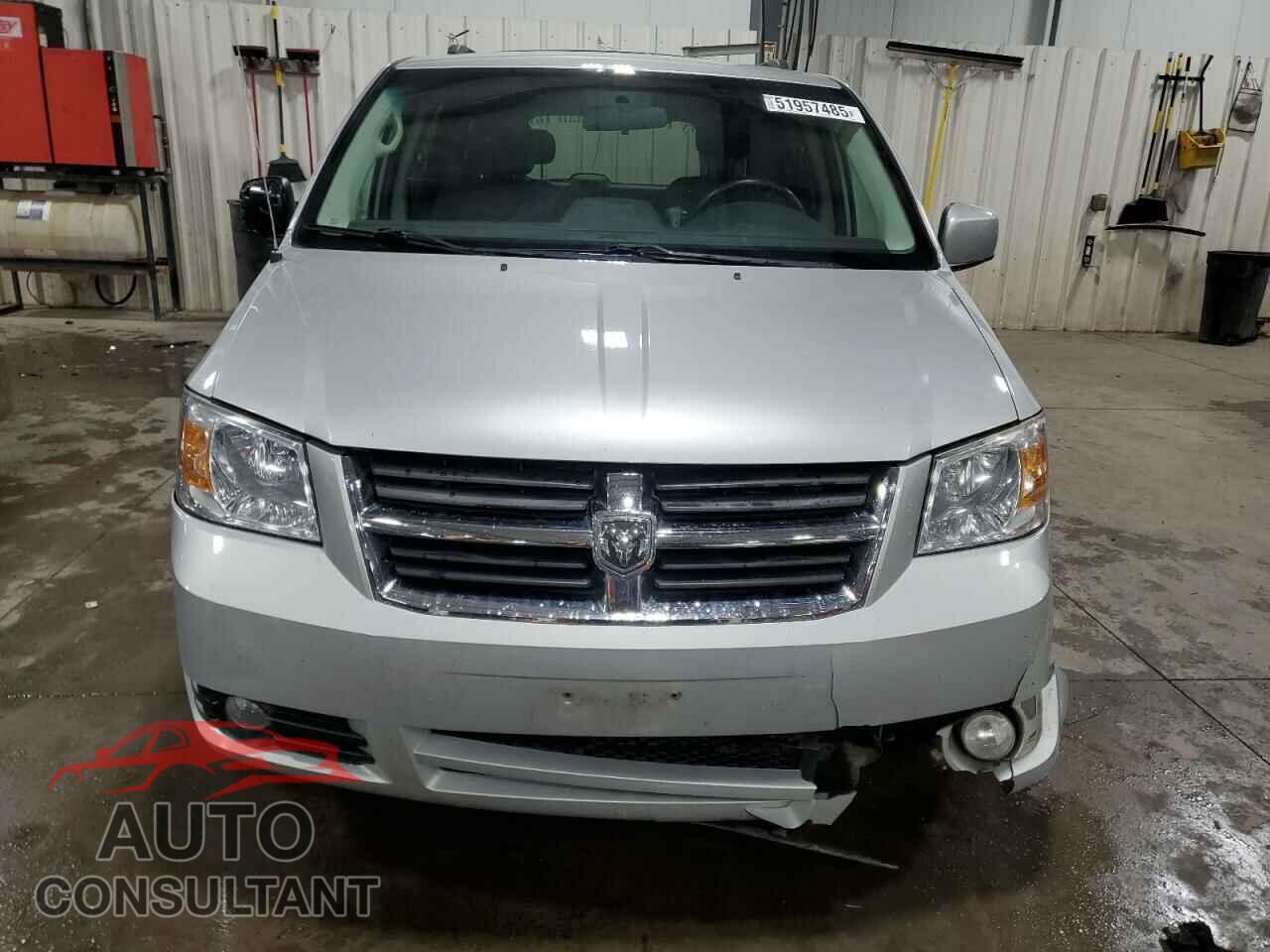 DODGE CARAVAN 2010 - 2D4RN5D17AR443975
