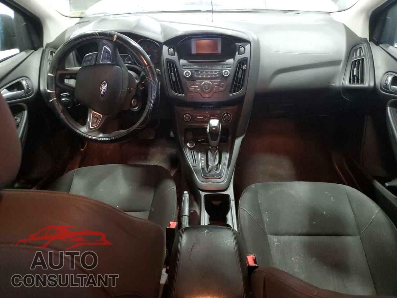FORD FOCUS 2015 - 1FADP3K20FL253264