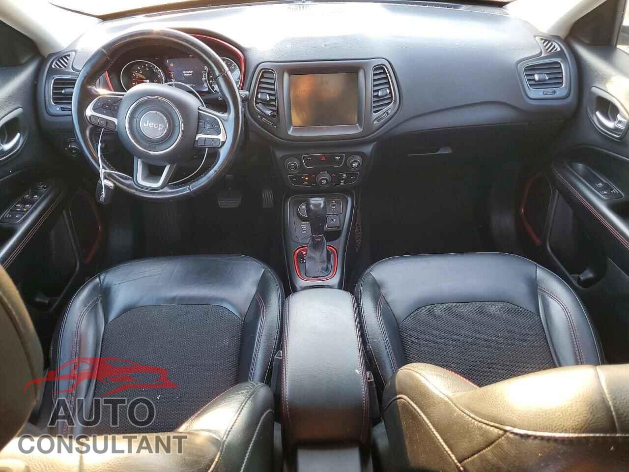 JEEP COMPASS 2018 - 3C4NJDDB8JT413052