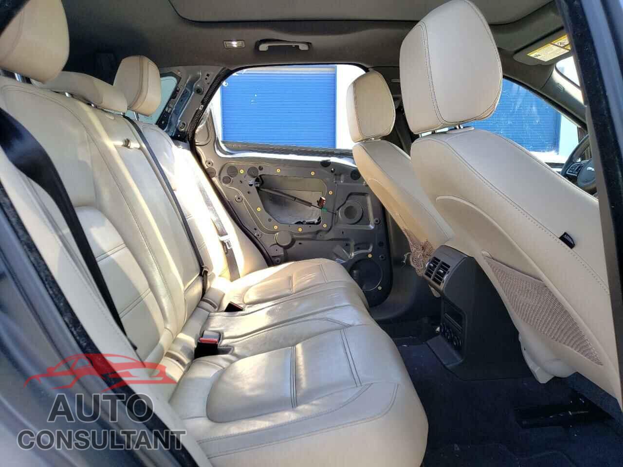 JAGUAR F-PACE 2017 - SADCK2BV9HA069906
