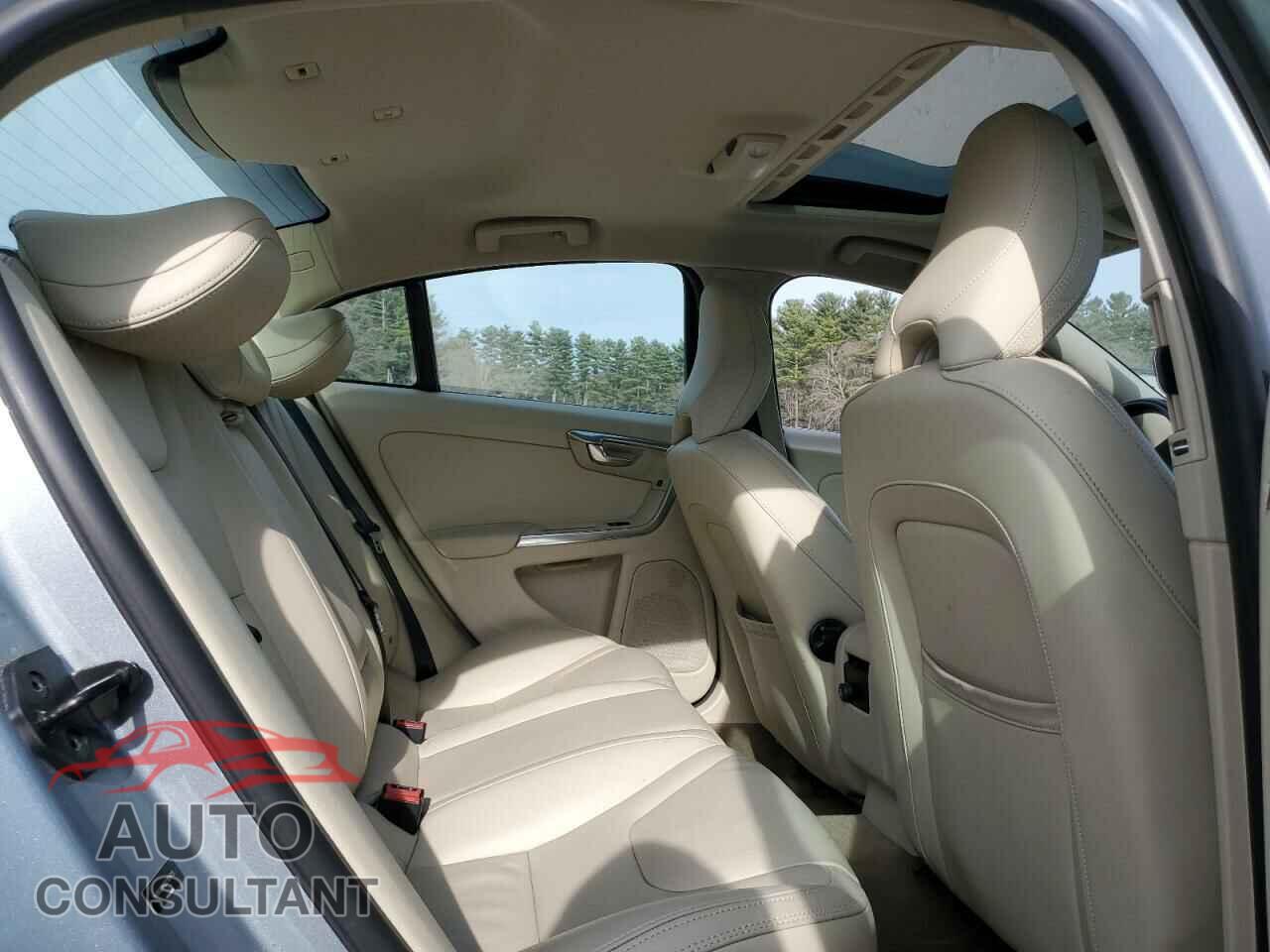 VOLVO S60 2013 - YV1612FH2D2183423