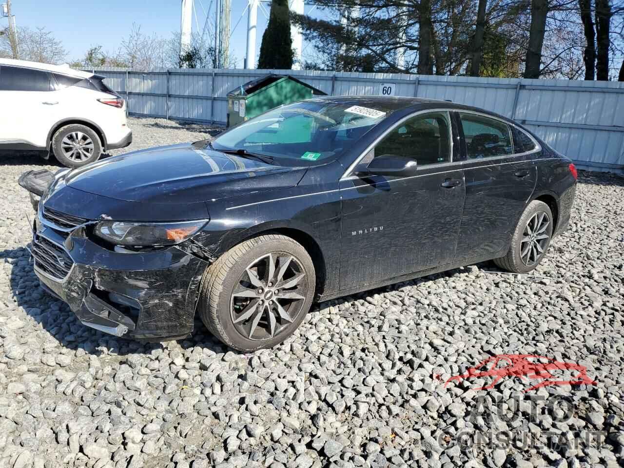 CHEVROLET MALIBU 2017 - 1G1ZE5ST4HF266801