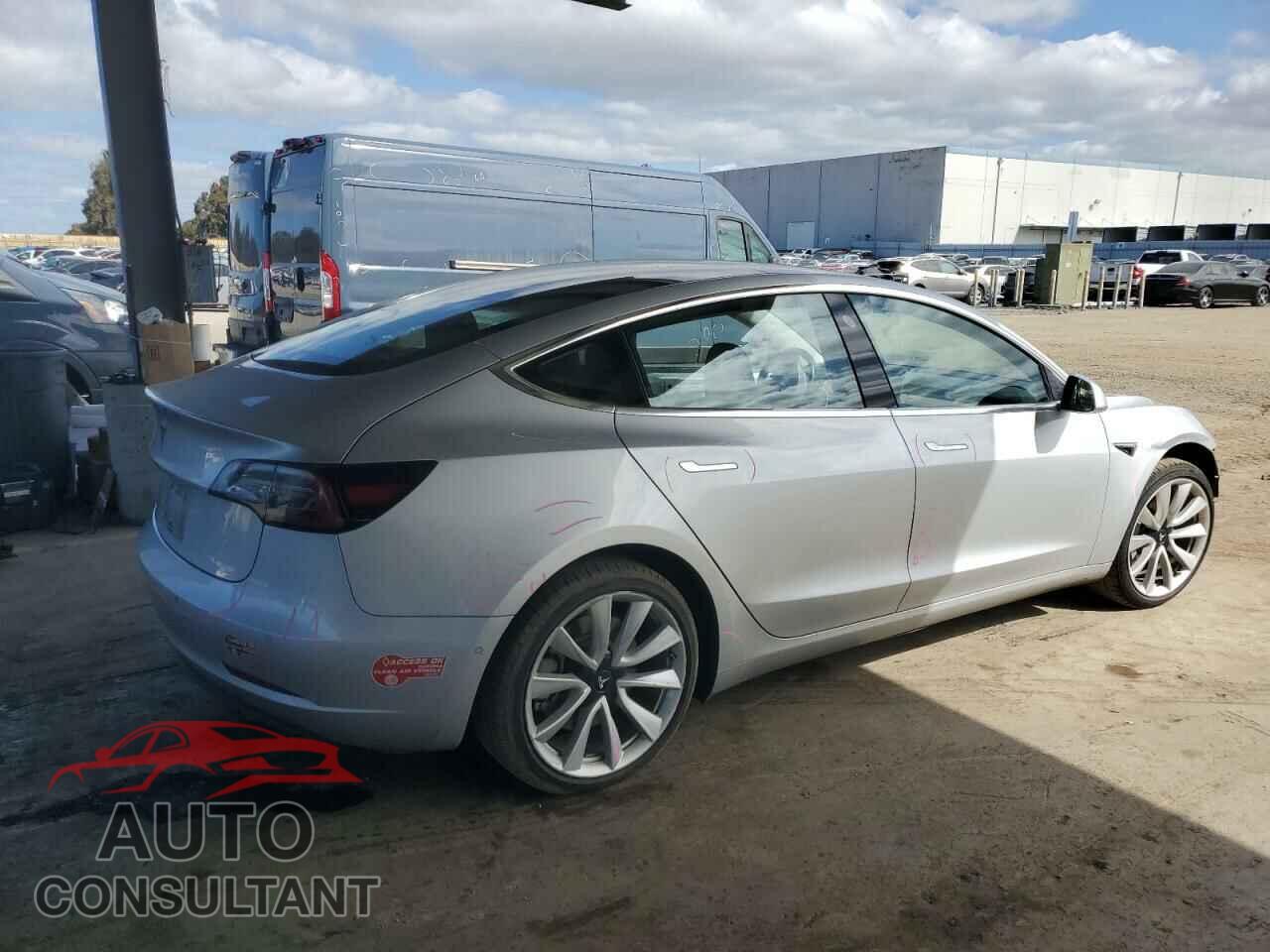 TESLA MODEL 3 2018 - 5YJ3E1EA2JF017925