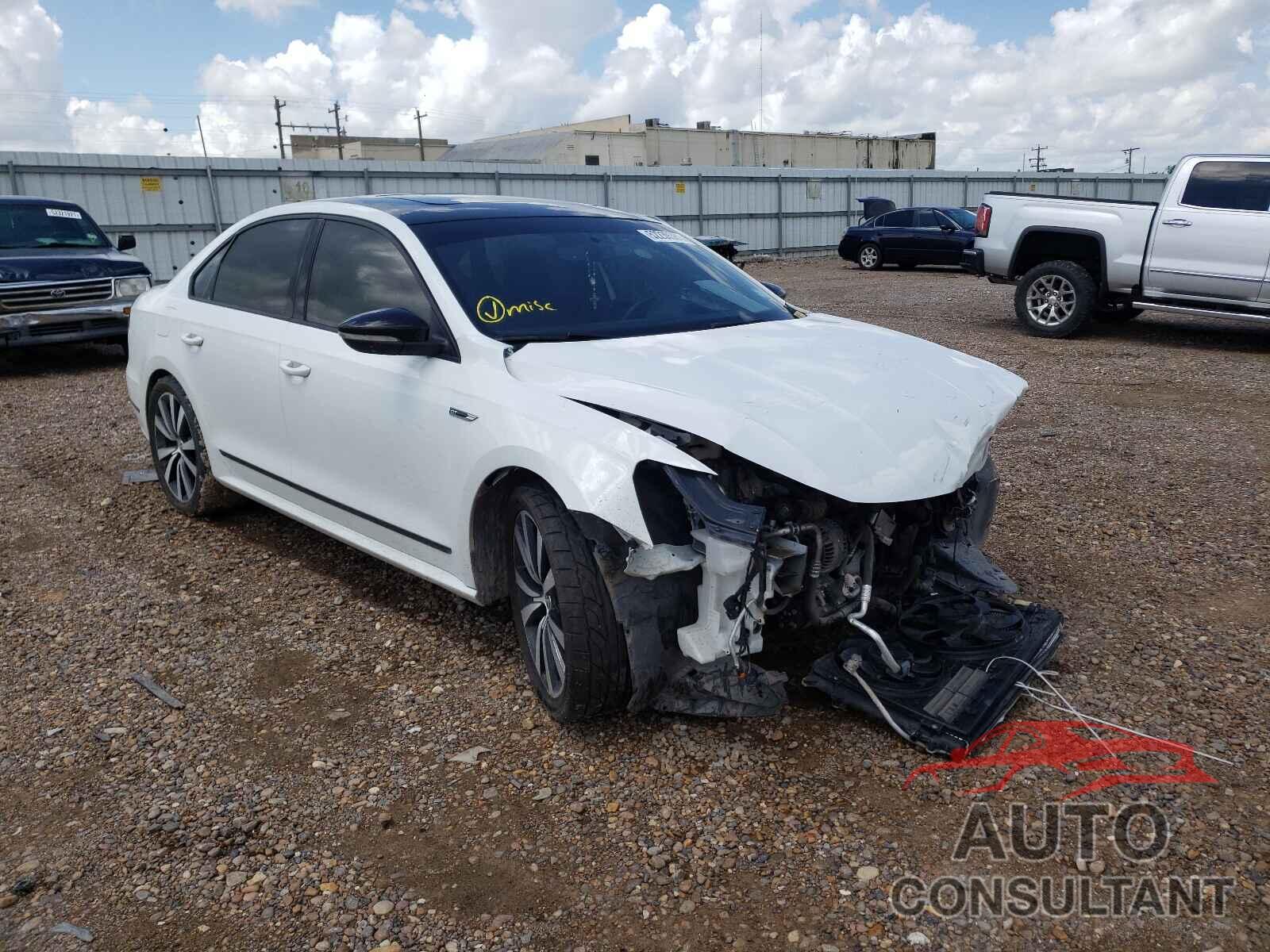 VOLKSWAGEN PASSAT 2018 - 1VWJM7A37JC047789