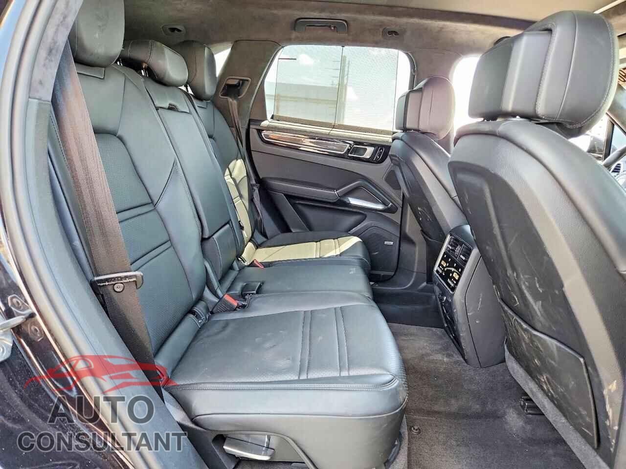 PORSCHE CAYENNE 2019 - WP1AF2AY5KDA81543