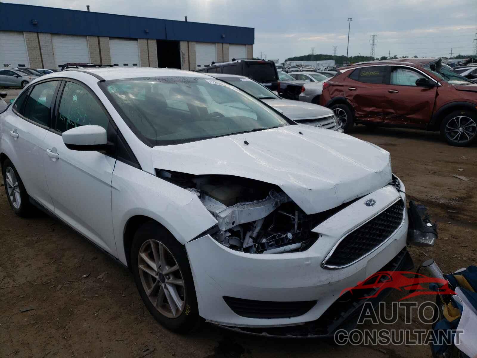 FORD FOCUS 2018 - 1FADP3F2XJL218038