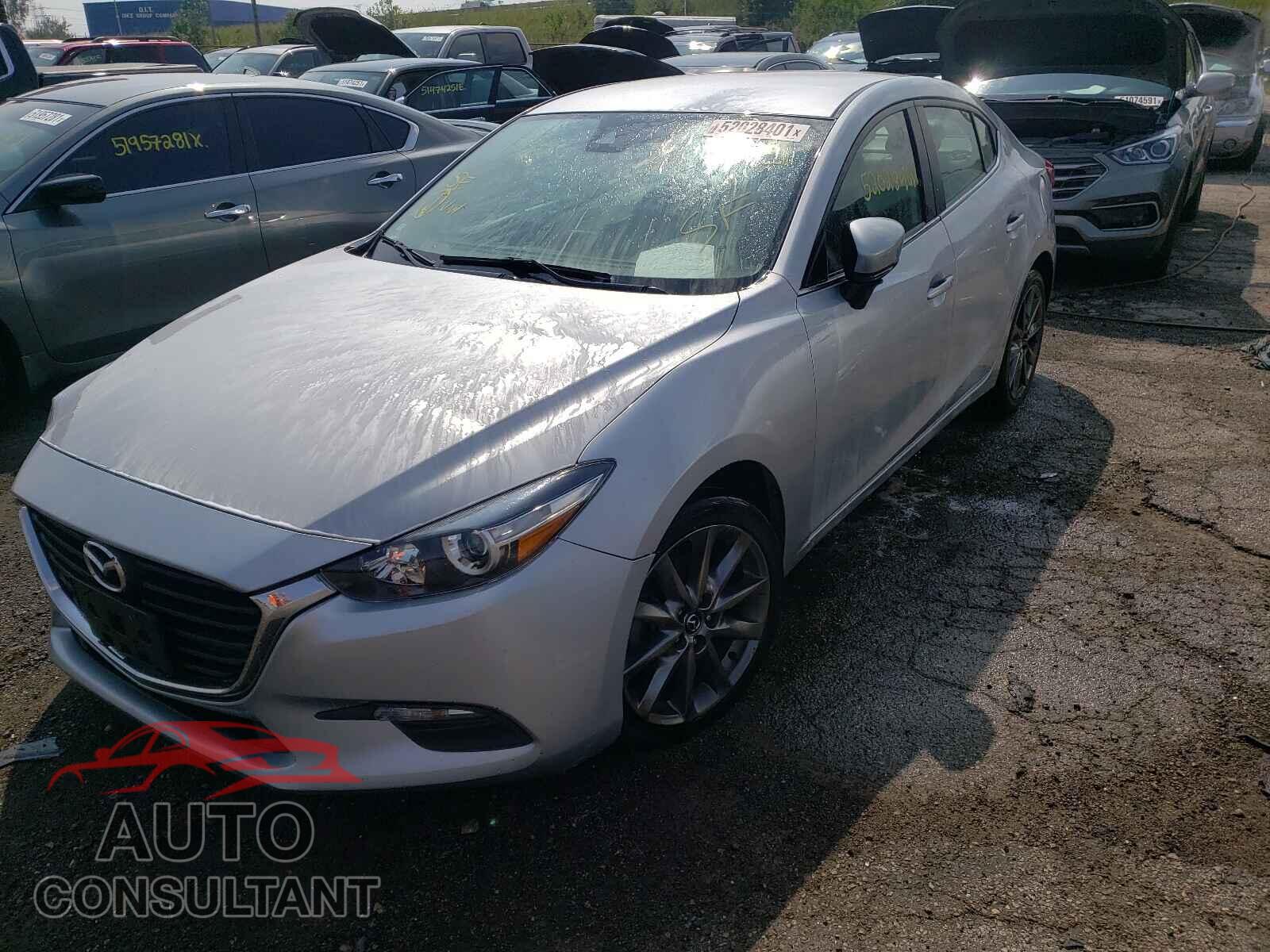 MAZDA 3 2018 - 3MZBN1V30JM181549