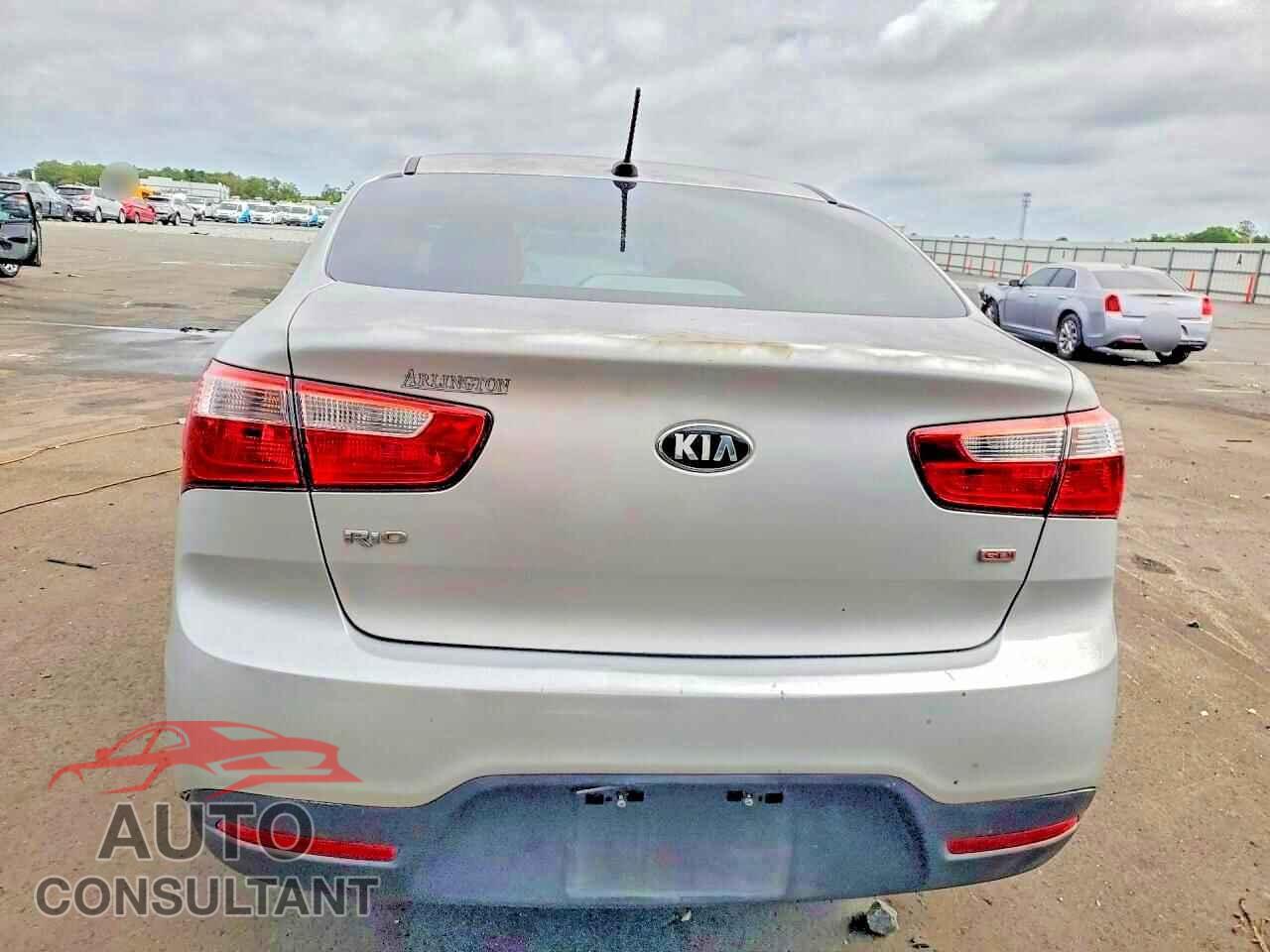 KIA RIO 2015 - KNADM4A36F6504108