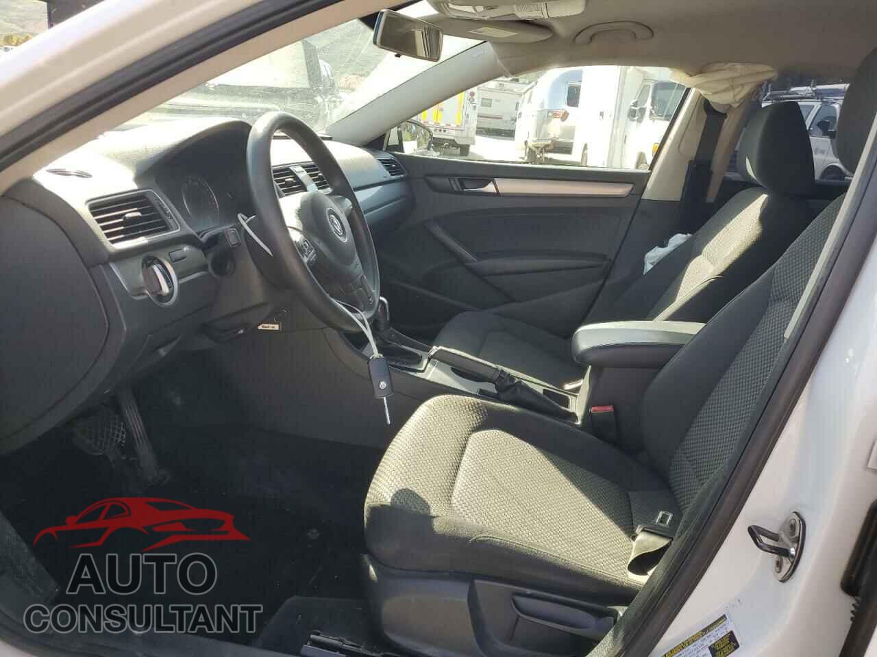 VOLKSWAGEN PASSAT 2012 - 1VWAP7A35CC084771
