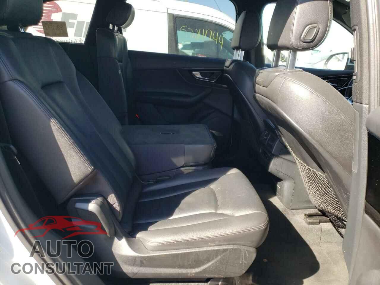 AUDI Q7 2017 - WA1LAAF73HD030676
