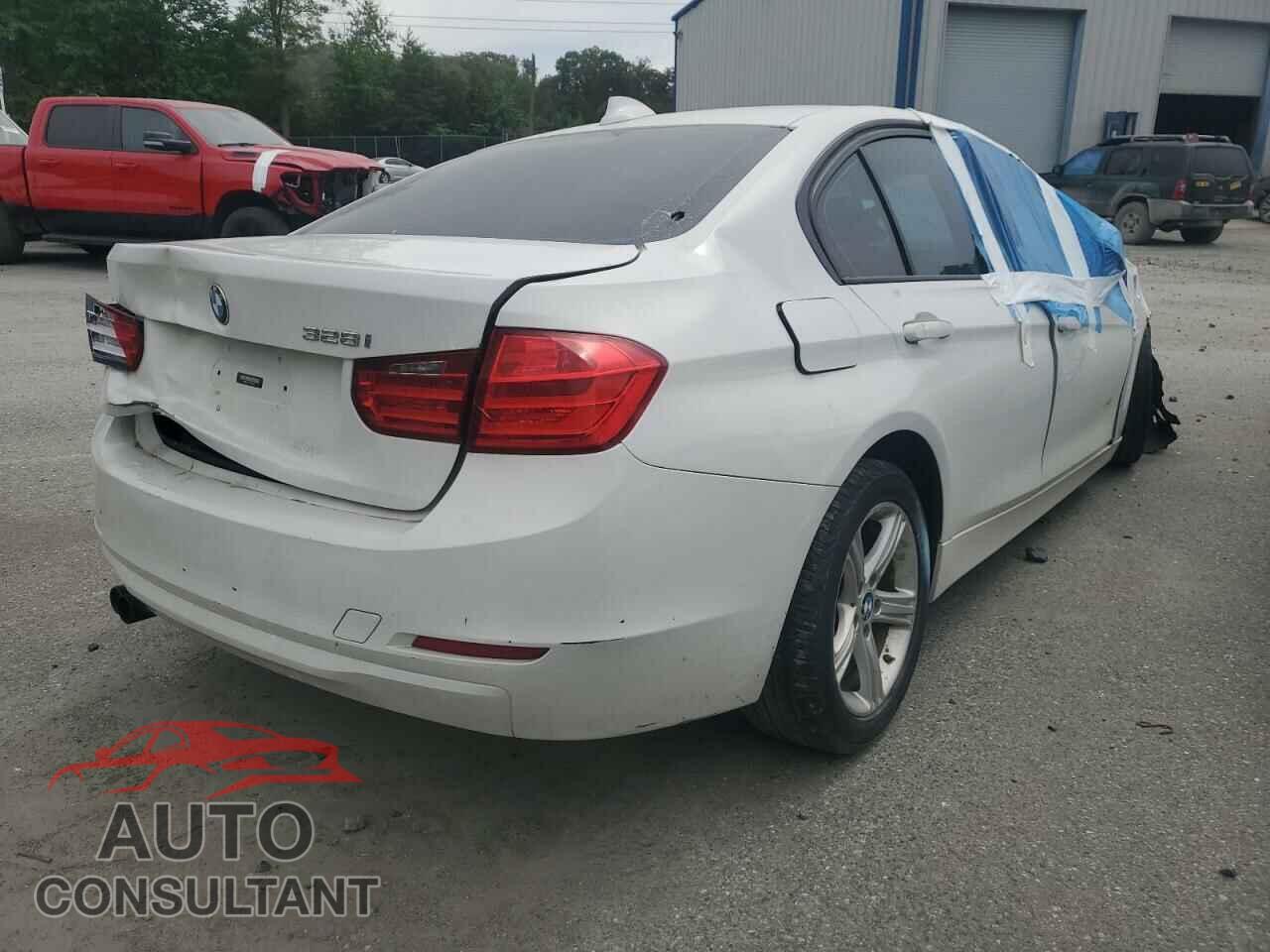 BMW 3 SERIES 2012 - WBA3C1C51CF433150