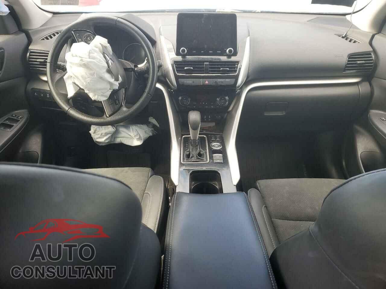 MITSUBISHI ECLIPSE 2023 - JA4ATWAAXPZ046196