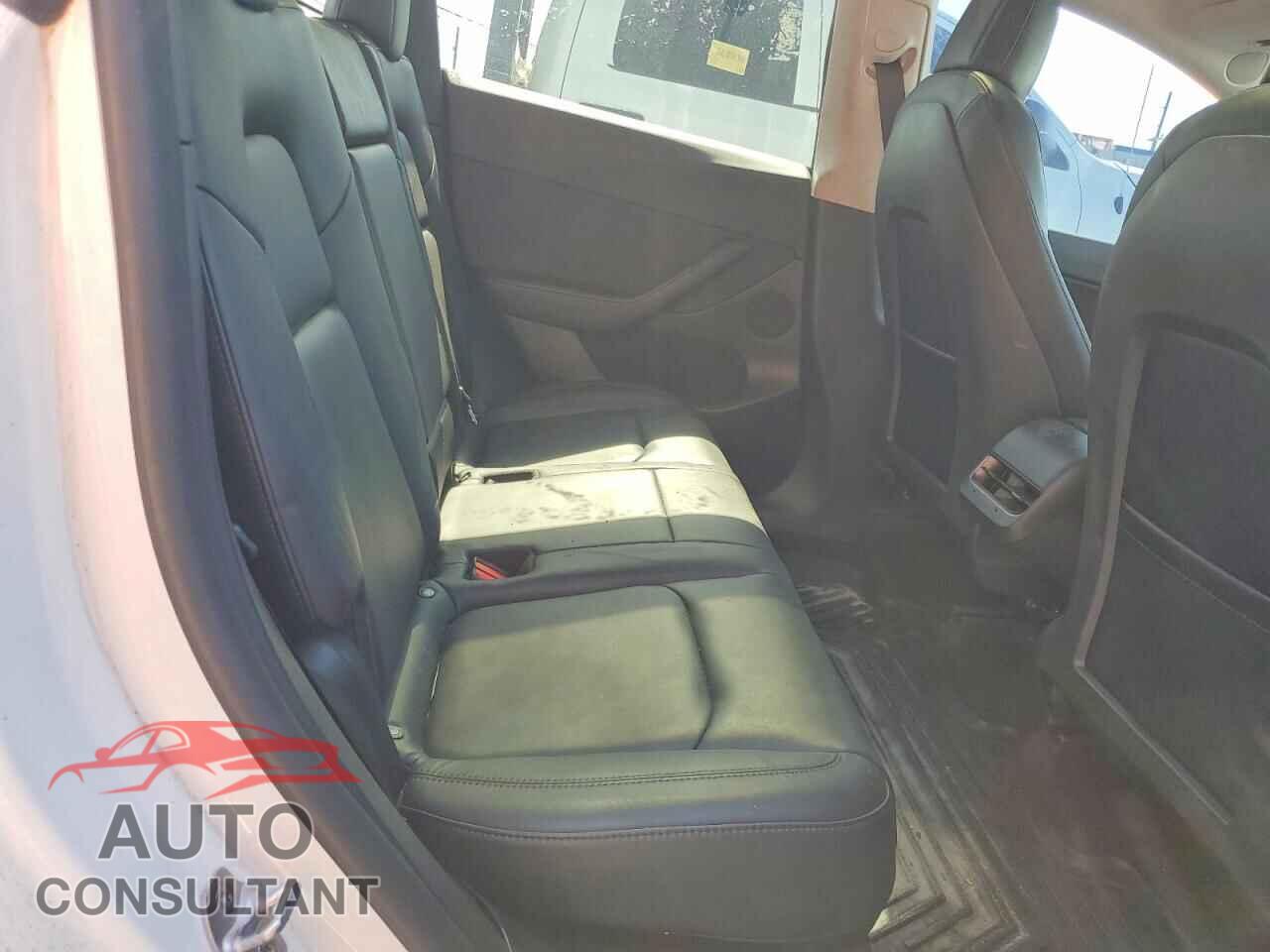 TESLA MODEL Y 2022 - 7SAYGDEF1NF448147