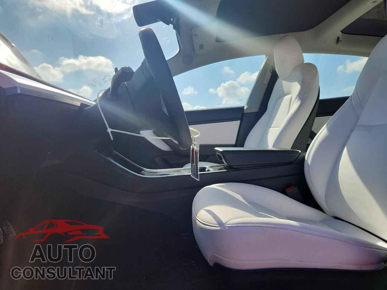 TESLA MODEL 3 2020 - 5YJ3E1EB8LF640333