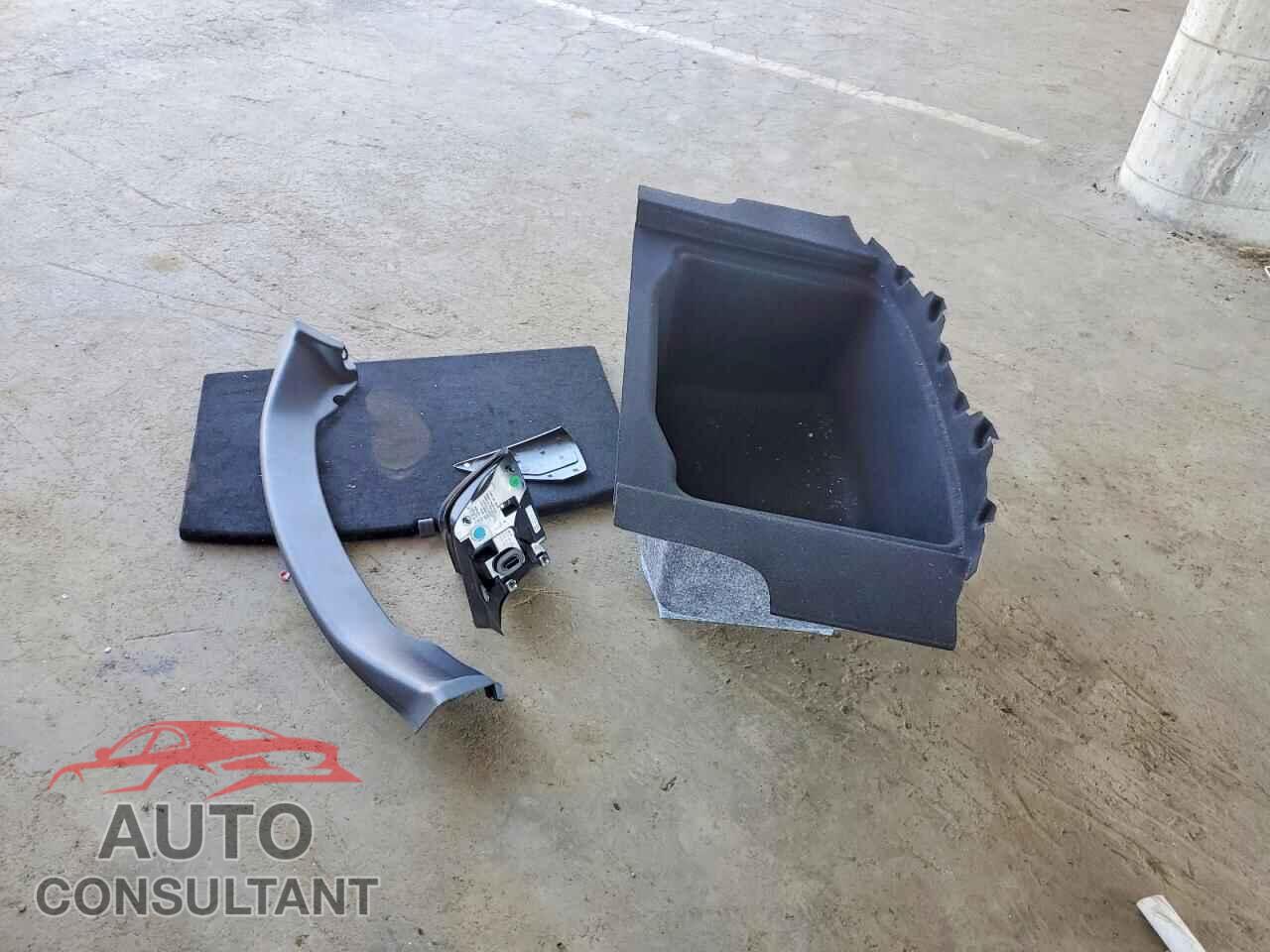 TESLA MODEL 3 2022 - 5YJ3E1EA0NF129600