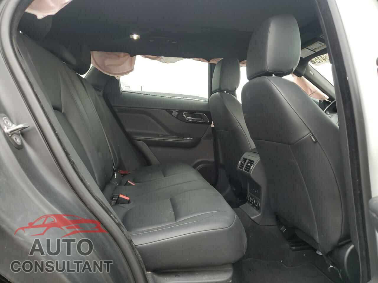 JAGUAR F-PACE 2017 - SADCJ2BV3HA054496