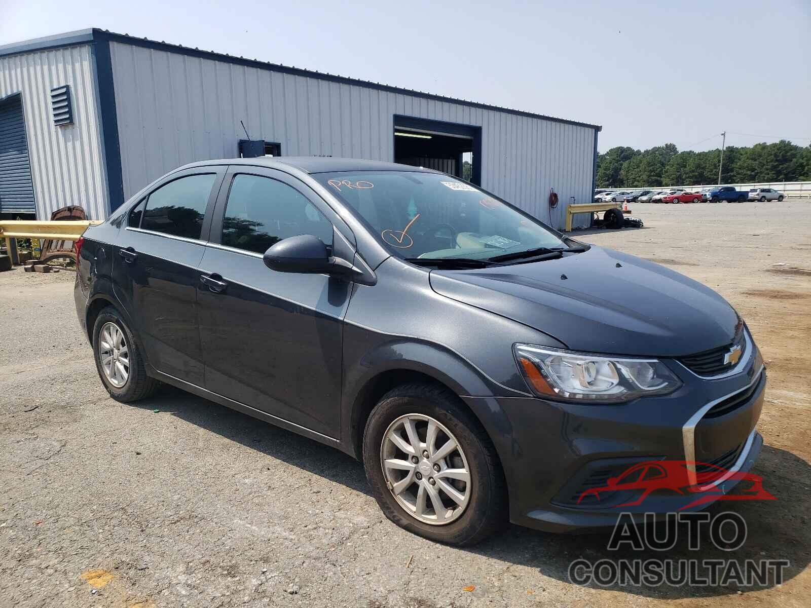 CHEVROLET SONIC 2017 - 1G1JD5SH9H4138285