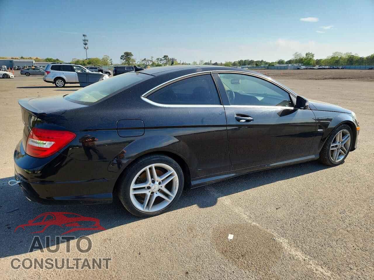 MERCEDES-BENZ C-CLASS 2012 - WDDGJ5HB5CF741055