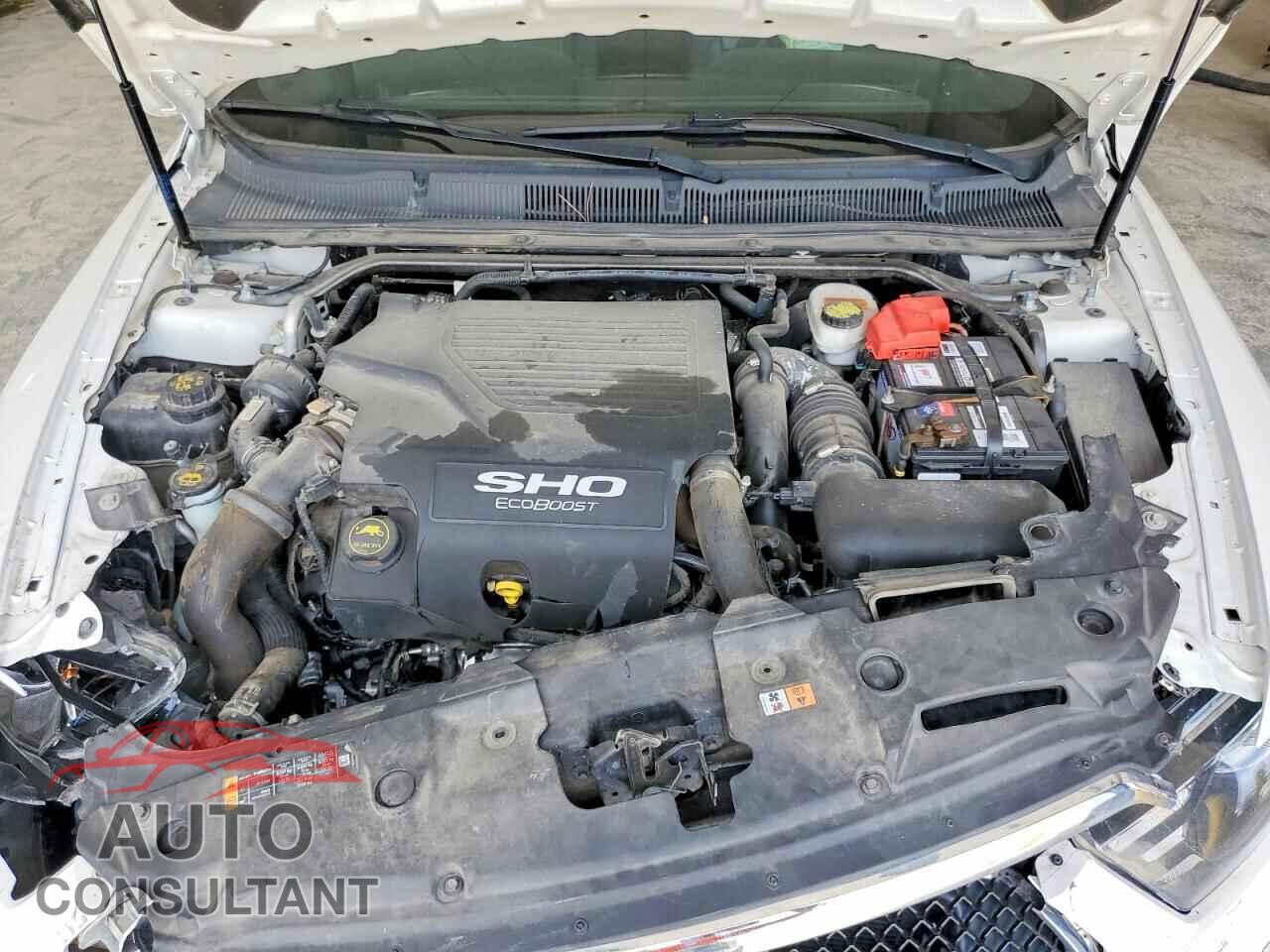 FORD TAURUS 2018 - 1FAHP2KT0JG118064