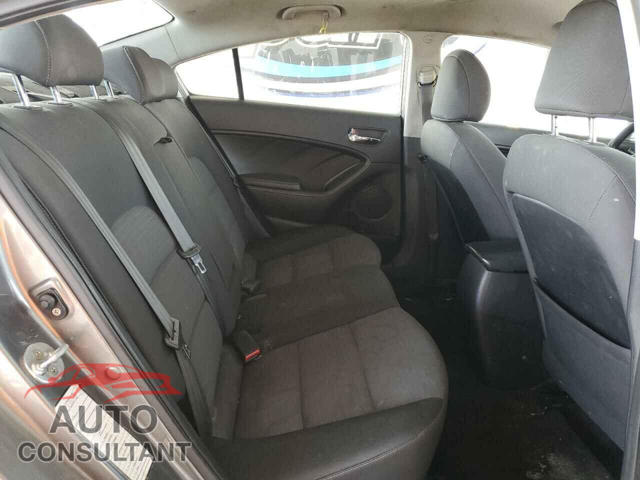 KIA FORTE 2016 - KNAFX4A67G5477888