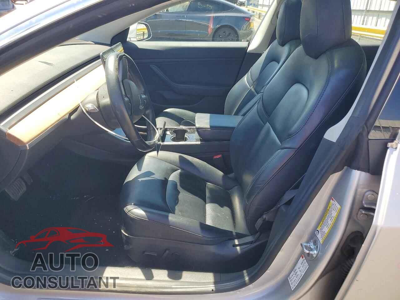 TESLA MODEL 3 2018 - 5YJ3E1EA0JF002873