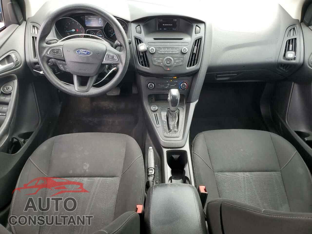 FORD FOCUS 2015 - 1FADP3K23FL288428