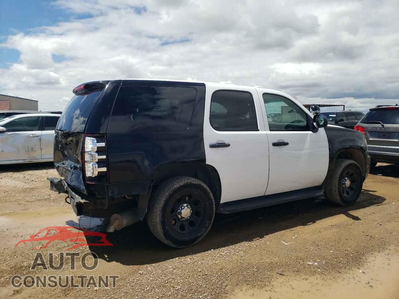 CHEVROLET TAHOE 2011 - 1GNLC2E02BR315350