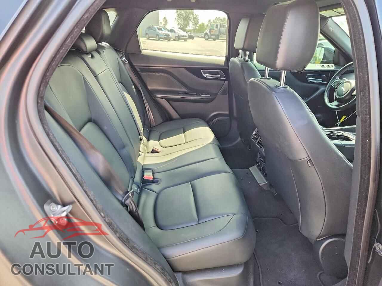 JAGUAR F-PACE 2017 - SADCJ2BV7HA053514