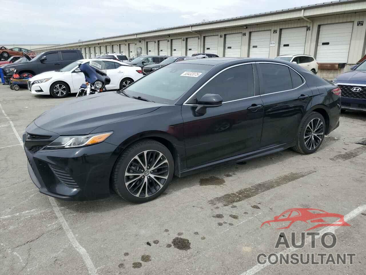 TOYOTA CAMRY 2018 - 4T1B11HK2JU649483
