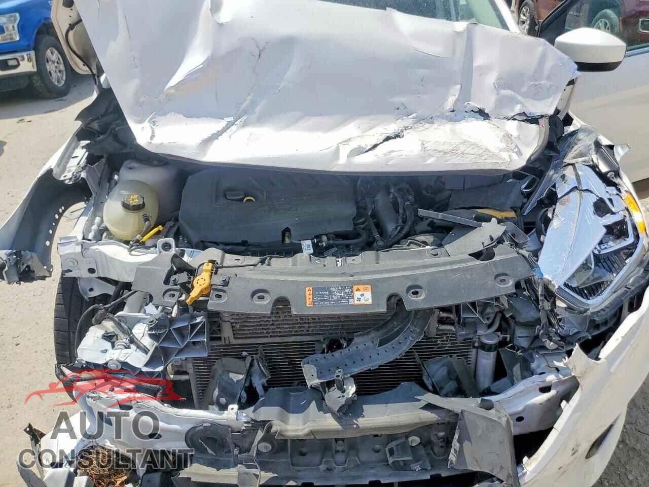 FORD ESCAPE 2018 - 1FMCU0HD9JUC34572