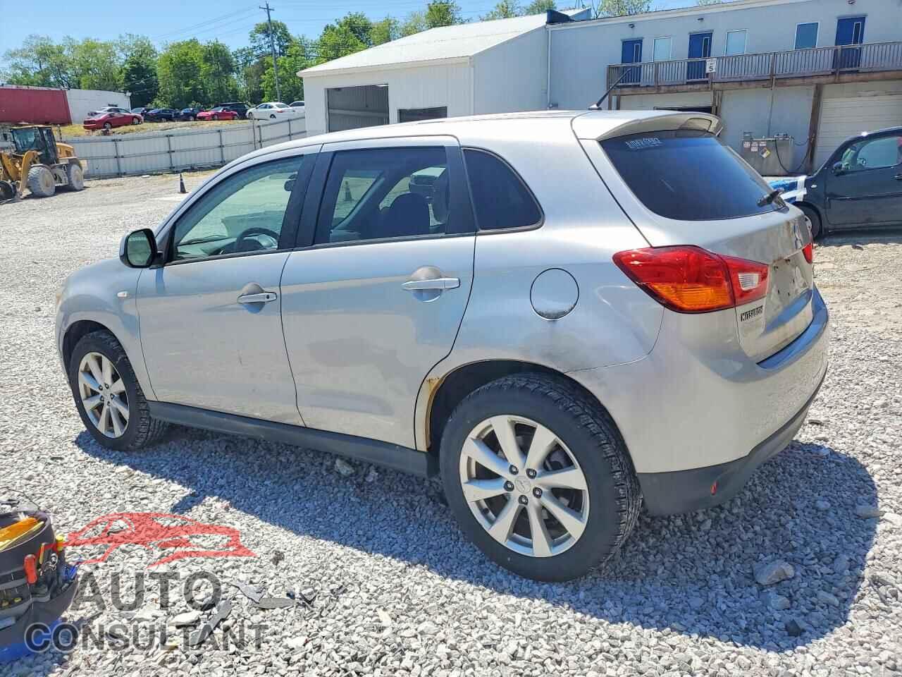 MITSUBISHI OUTLANDER 2013 - 4A4AR3AU8DE002027