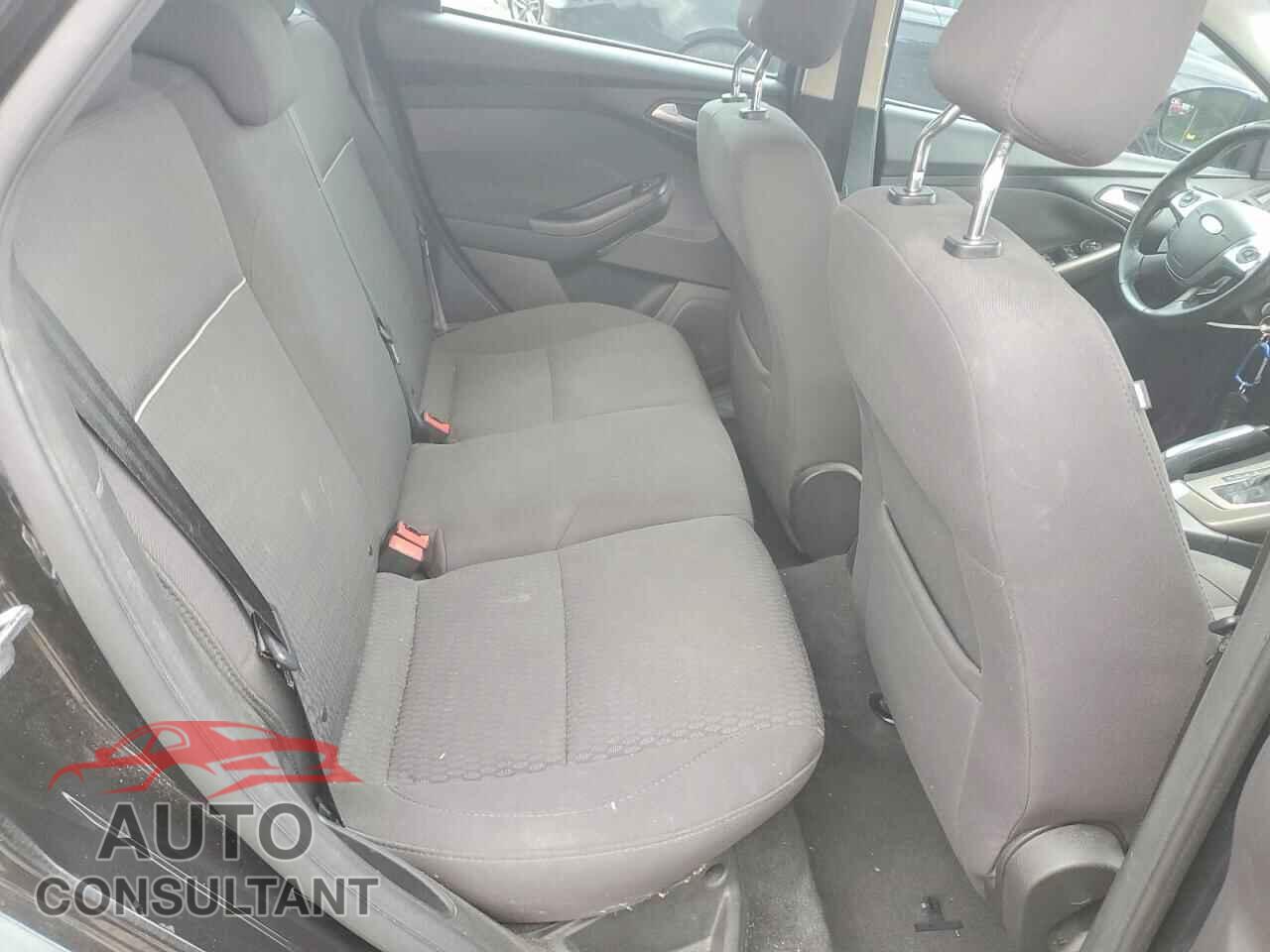 FORD FOCUS 2012 - 1FAHP3M24CL358366