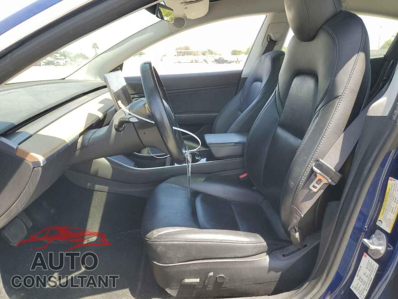 TESLA MODEL 3 2018 - 5YJ3E1EB8JF090094