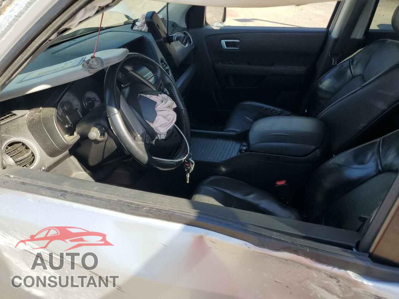 HONDA PILOT 2011 - 5FNYF4H50BB061801