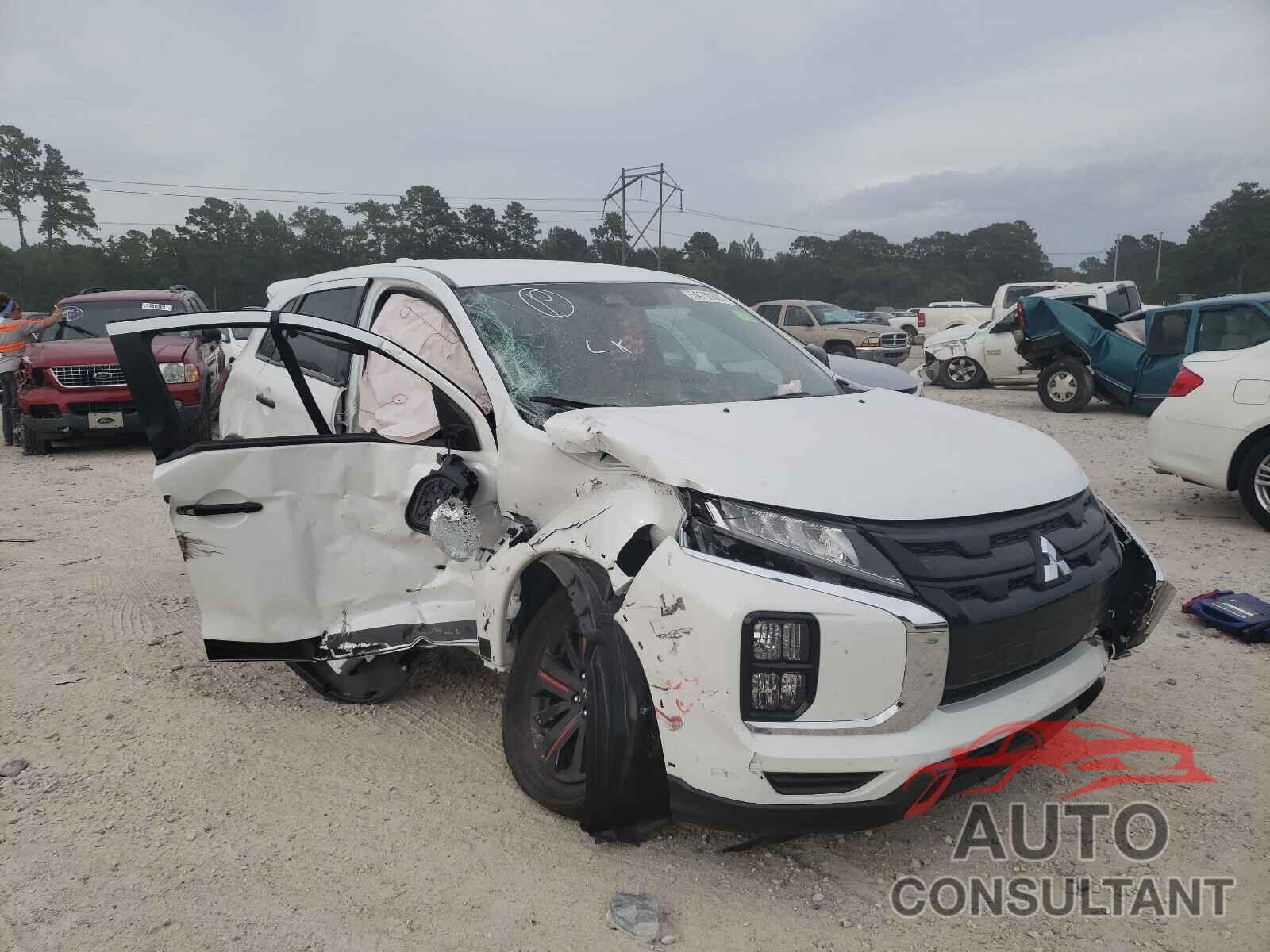 MITSUBISHI OUTLANDER 2021 - JA4APUAU5MU020780