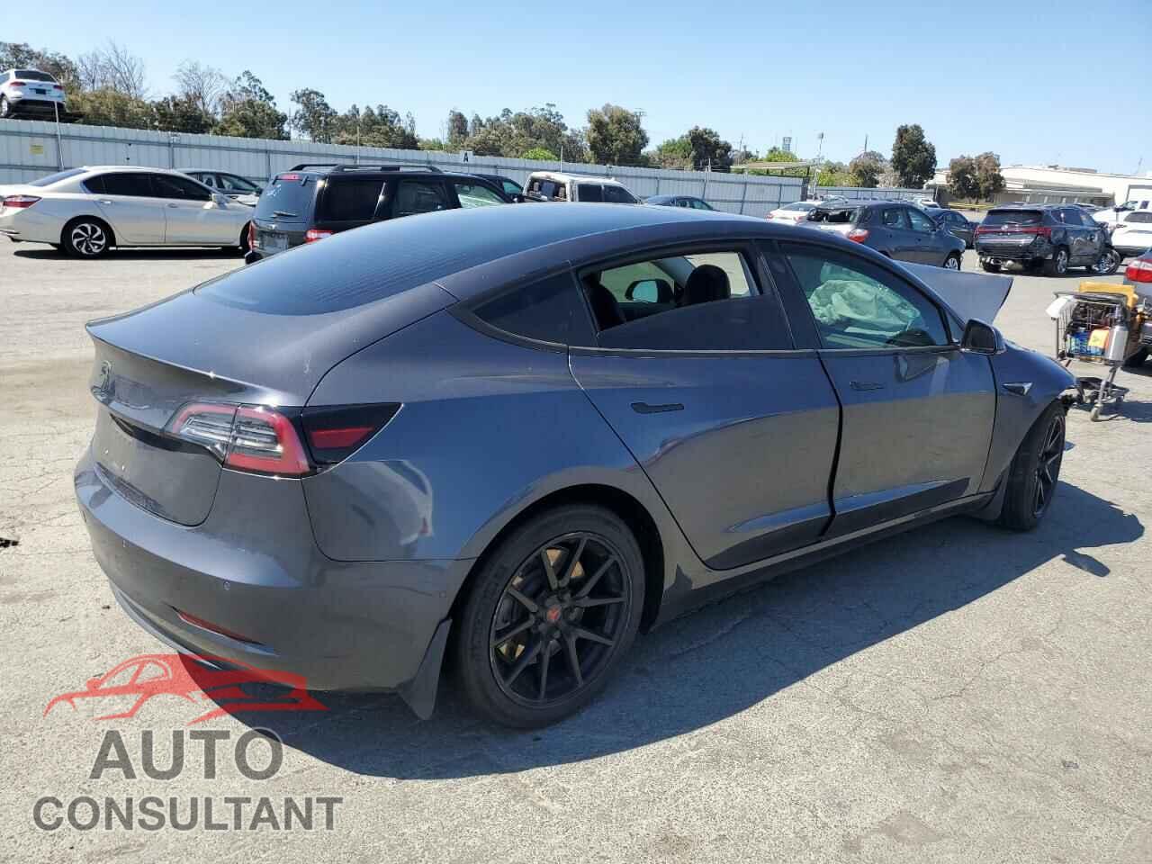 TESLA MODEL 3 2018 - 5YJ3E1EA1JF045151