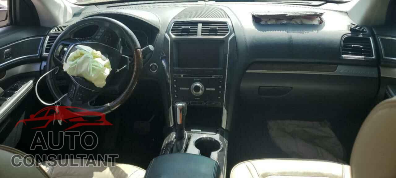 FORD EXPLORER 2017 - 1FM5K8HT7HGA07801